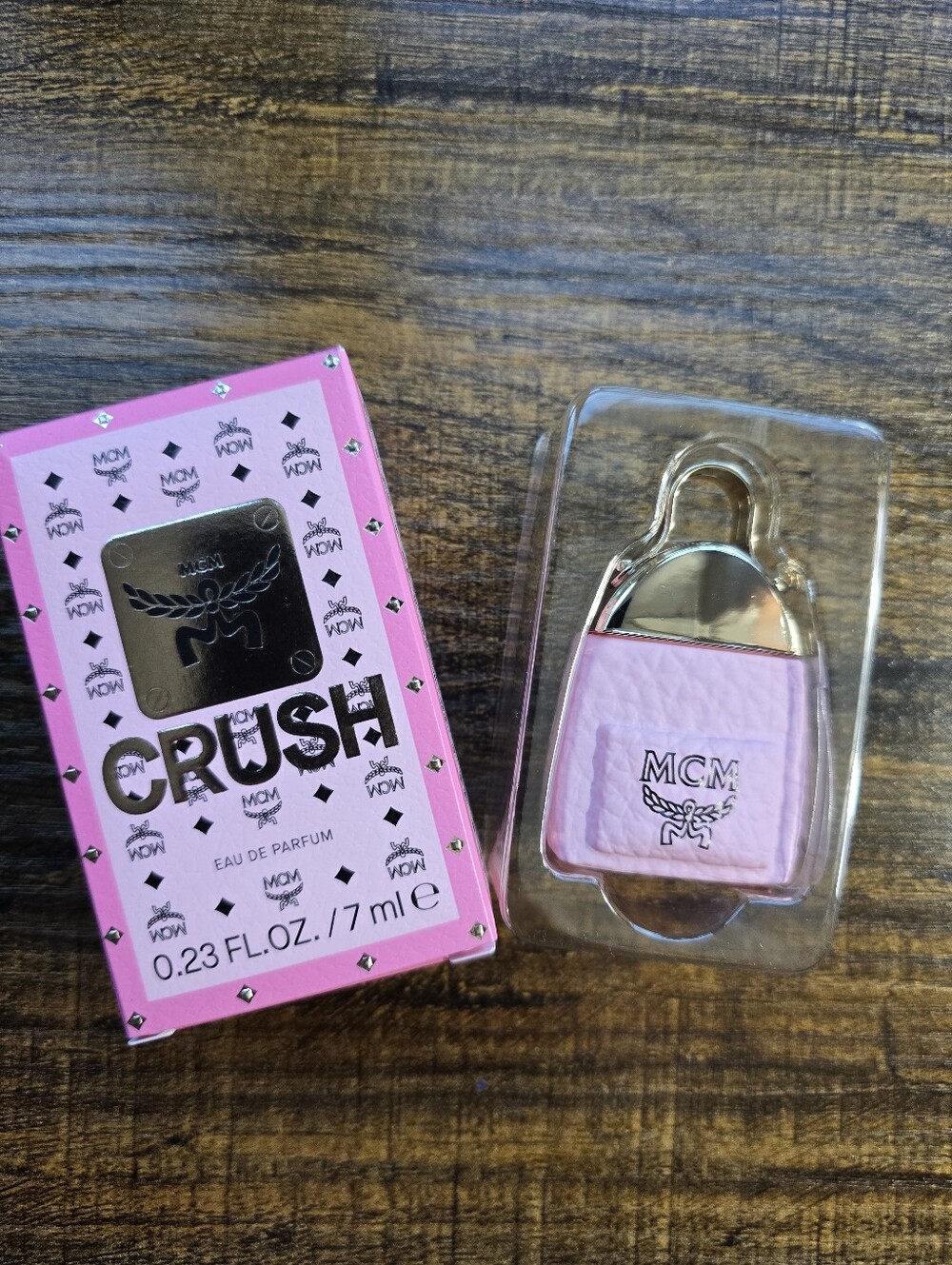 MCM Crush Eau de Parfum Keychain Spray – Pink